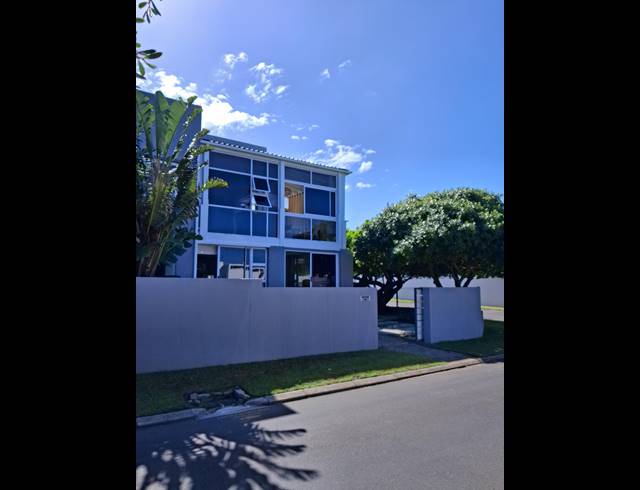 4 BEDROOM FREEHOLD TO LET IN KLEINMOND CENTRAL